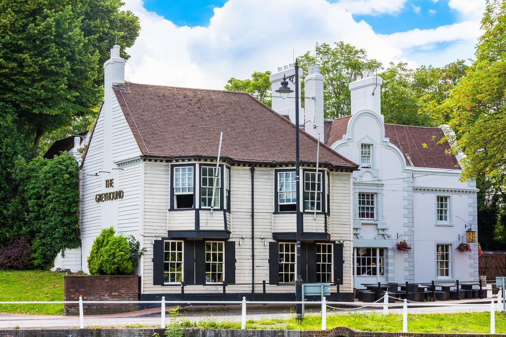 Greyhound Hotel Carshalton Exterior foto